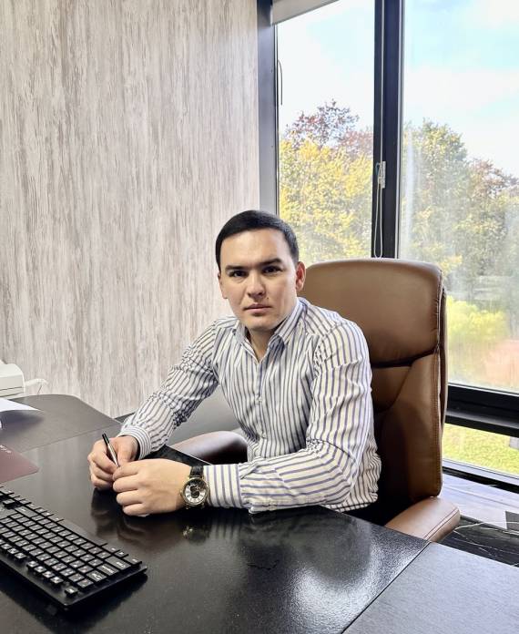Портрет коммерческого директора ТОО Универсал